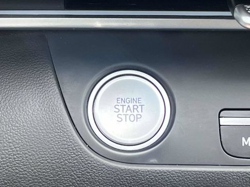 Used 2024 Hyundai Elantra SEL FWD image 25