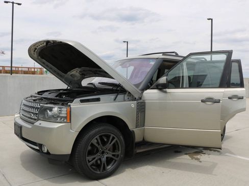 Used 2010 Land Rover Range Rover Supercharged AWD/4WD image 54