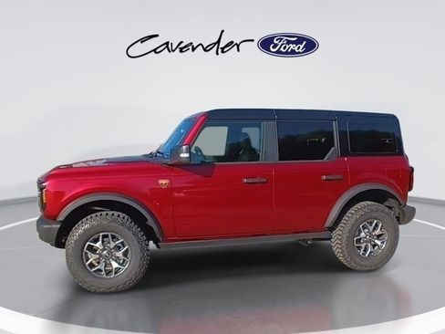 New 2025 Ford Bronco Badlands image 4