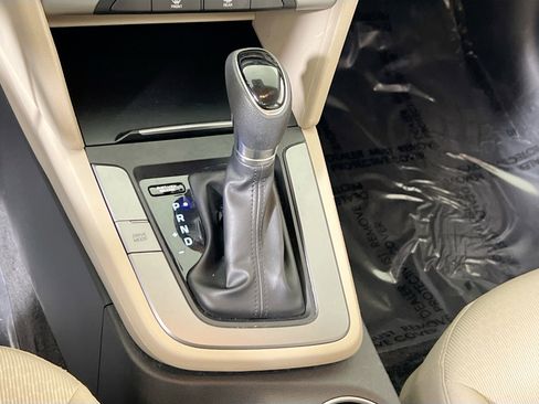 Used 2018 Hyundai Elantra SEL image 16