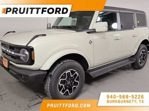 New 2025 Ford Bronco Outer Banks image 1