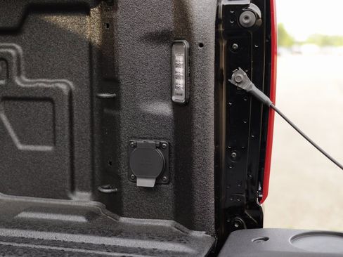 New 2025 Chevrolet Silverado 1500 Custom image 30