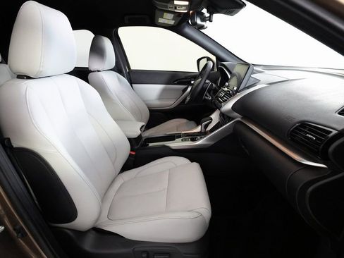 Used 2023 Mitsubishi Eclipse Cross SEL image 10