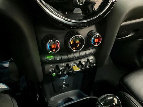 Used 2022 MINI Cooper SE image 33