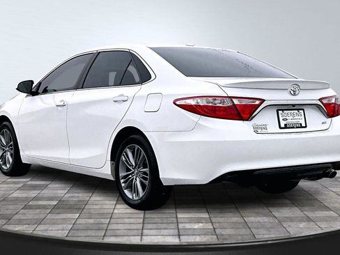 Used 2017 Toyota Camry XSE image 4