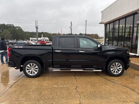 Used 2020 Chevrolet Silverado 1500 Custom w/ Custom Value Package image 7