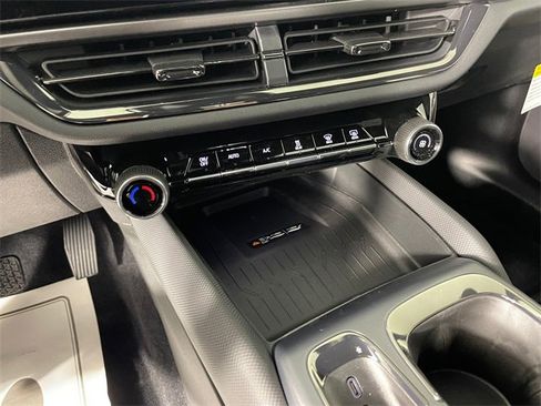 New 2026 Chevrolet Equinox EV RS image 6