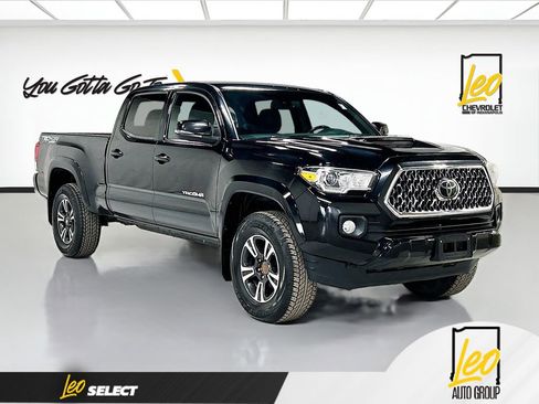 Used 2018 Toyota Tacoma TRD Off-Road image 3