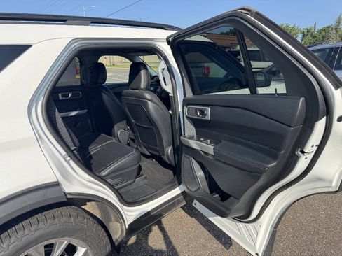 Certified 2020 Ford Explorer XLT w/ Equipment Group 202A AWD/4WD image 32