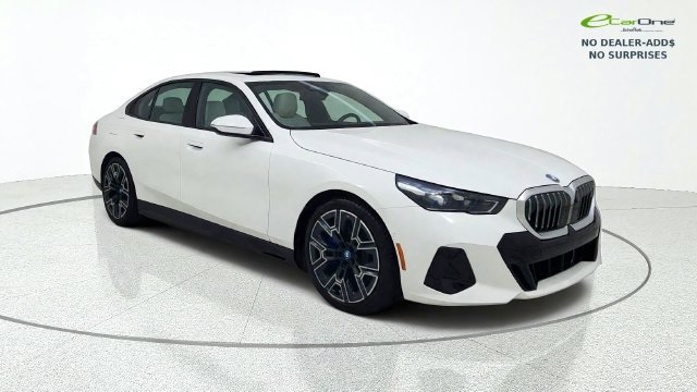 Used 2025 BMW i5 eDrive40 w/ M Sport Package AWD/4WD image 1