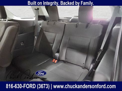 Used 2021 Ford Explorer XLT image 12
