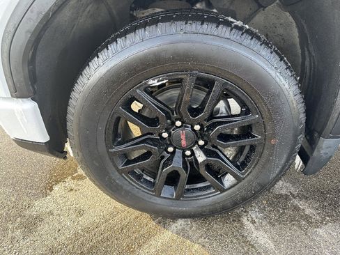 Used 2024 GMC Sierra 1500 Pro w/ Graphite Edition image 15