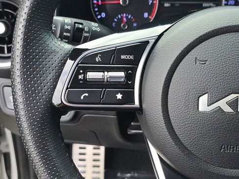 Used 2023 Kia Forte GT-Line w/ GT-Line Premium Package FWD image 23