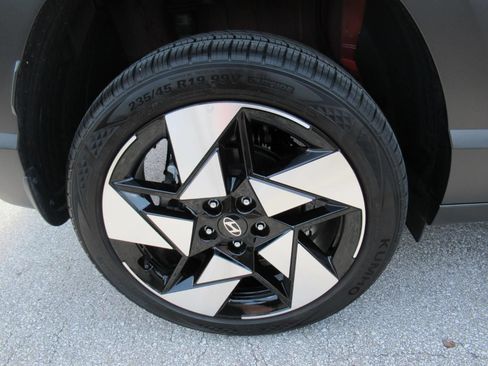 Used 2026 Hyundai Kona Limited AWD/4WD image 9