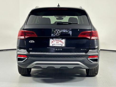 Used 2023 Volkswagen Taos SE w/ Black Wheel Package AWD/4WD image 6