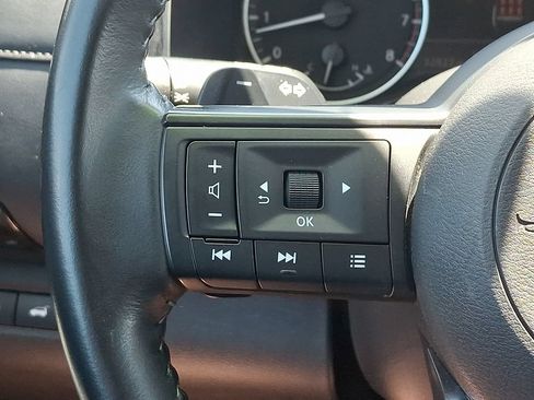 Used 2025 Nissan Pathfinder SV AWD/4WD image 22