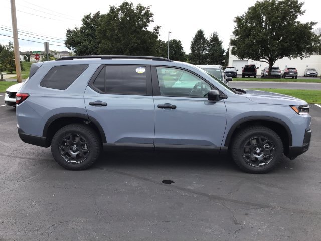 New 2026 Honda Pilot TrailSport image 2