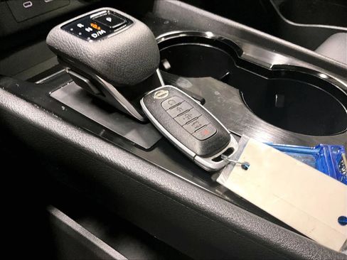 Used 2023 Nissan Rogue SV w/ SV Premium B Package image 30