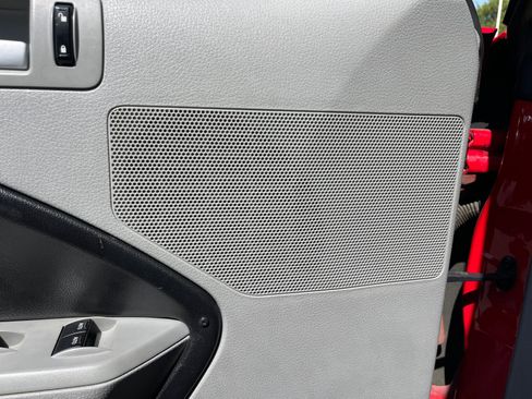 Used 2008 Ford Mustang Convertible RWD image 24