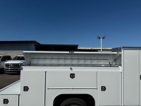 New 2026 Ford F550 4x4 Crew Cab Super Duty image 12