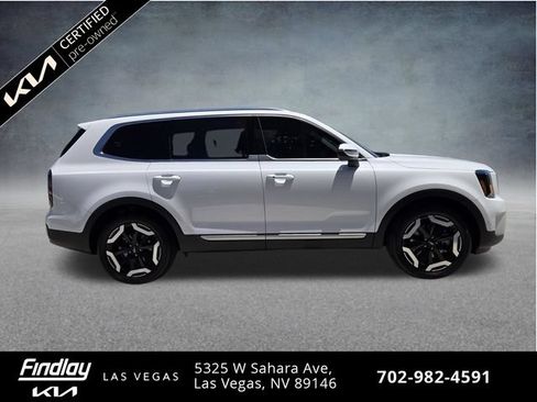 Certified 2024 Kia Telluride EX w/ EX Captain's Chair Package AWD/4WD image 3