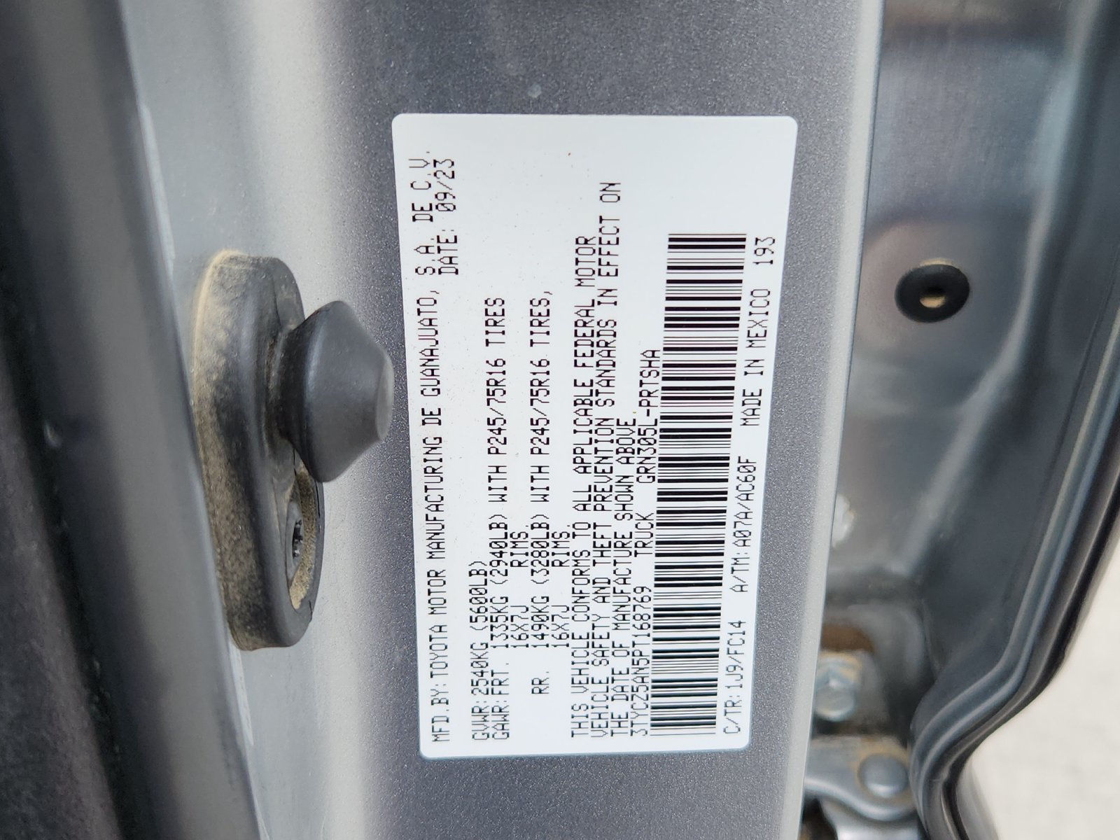 Used 2023 Toyota Tacoma SR5 w/ Technology Package AWD/4WD image 18