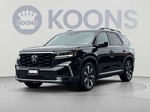 Used 2025 Honda Pilot Elite image 1