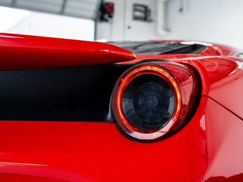 Used 2020 Ferrari 488 Pista Coupe image 31