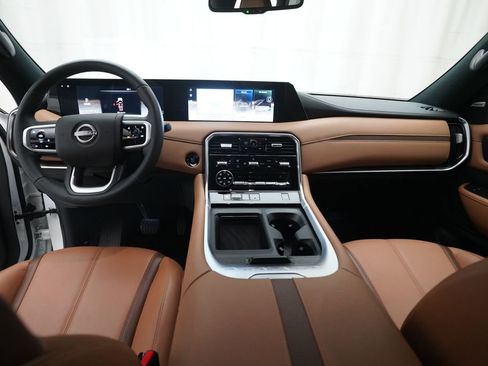 Certified 2025 Nissan Armada SL w/ Captain's Chari Seat Package AWD/4WD image 5