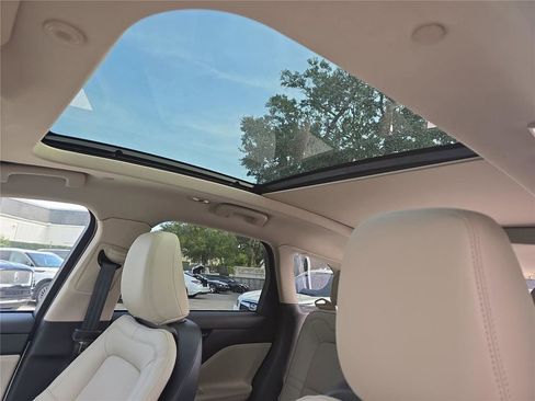 New 2026 Lincoln Corsair Reserve image 23