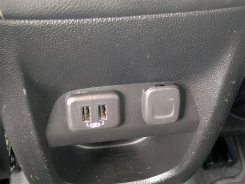 Used 2019 GMC Canyon SLT w/ Driver Alert Package image 14