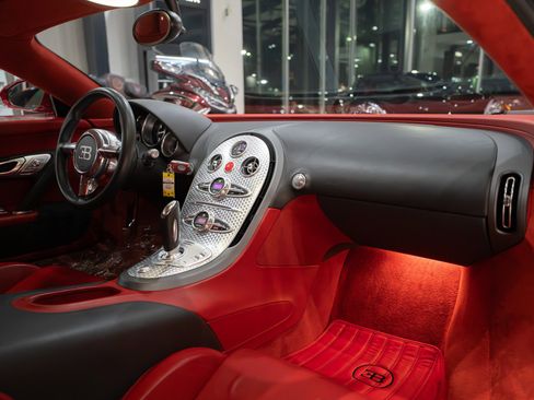 Used 2008 Bugatti Veyron AWD/4WD image 31
