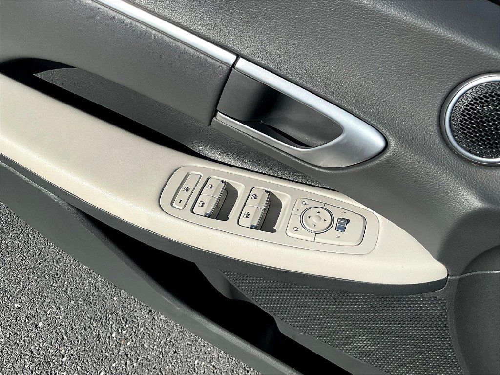 Certified 2025 Hyundai Sonata SEL FWD image 18