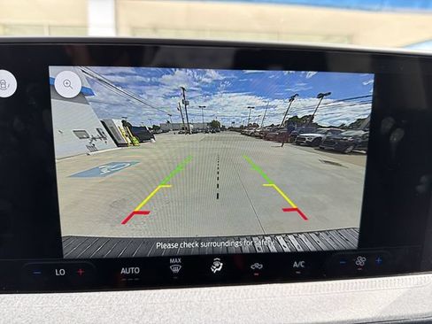 Used 2025 Ford Maverick XLT w/ Equipment Group 302A AWD/4WD image 19