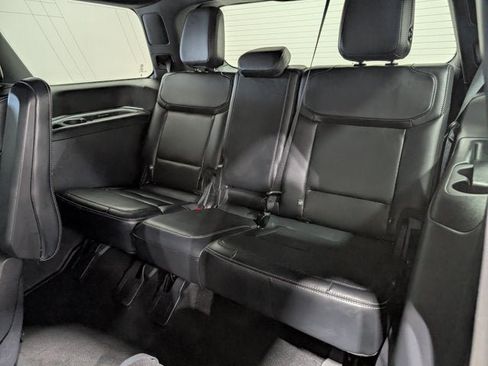 Used 2025 Ford Expedition Platinum w/ Stealth Performance Package AWD/4WD image 18