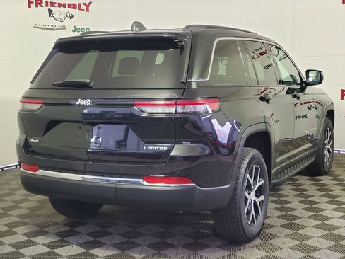 Used 2024 Jeep Grand Cherokee Limited image 3