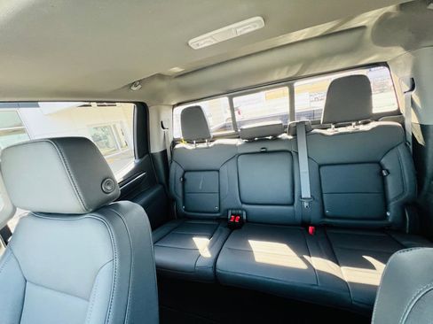 New 2026 GMC Sierra 1500 SLT w/ SLT Premium Package image 30