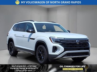 New 2025 Volkswagen Atlas Peak Edition SE
