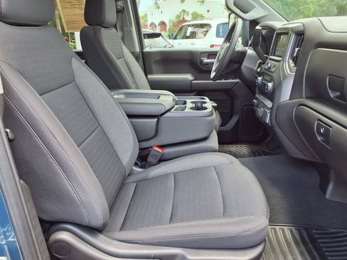 Used 2024 Chevrolet Silverado 2500 Custom w/ Custom Value Package AWD/4WD image 15