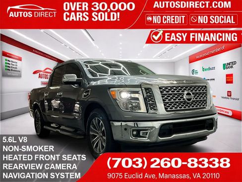 Used 2017 Nissan Titan SL image 1