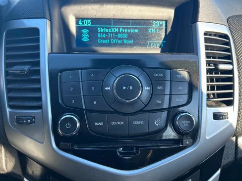 Used 2013 Chevrolet Cruze LT image 27