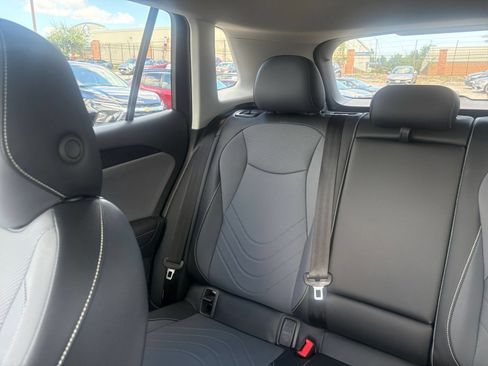 Used 2026 Volkswagen Tiguan SE AWD/4WD image 34