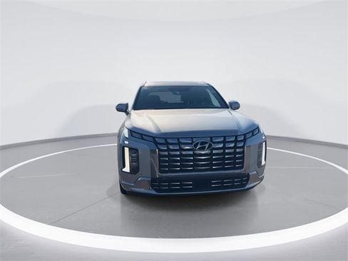 Used 2024 Hyundai Palisade Calligraphy image 3