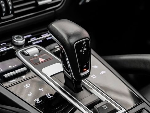 Used 2021 Porsche Cayenne Coupe image 24