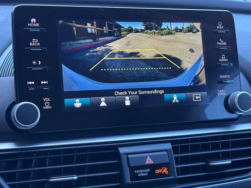Used 2022 Honda Accord Touring image 22