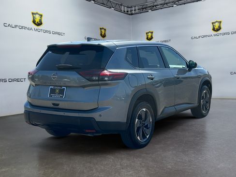 Used 2025 Nissan Rogue SV FWD image 5