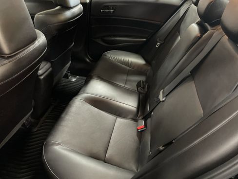 Used 2018 Acura ILX FWD image 32