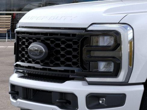 New 2026 Ford F250 Lariat w/ Black Appearance Package AWD/4WD image 17