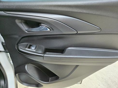 Used 2023 Chevrolet TrailBlazer LS image 18