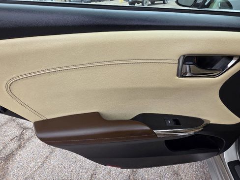 Used 2018 Toyota Avalon Limited image 82